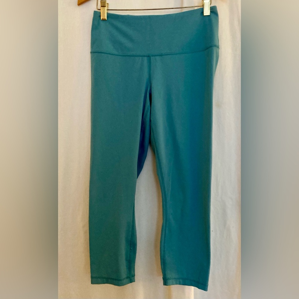 Yogalicious Teal Activewear Capri Leggings Size M